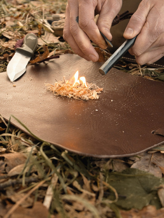 Ledermatte mit Lederbalsam – Bushcraft & Camping Pflege-Set