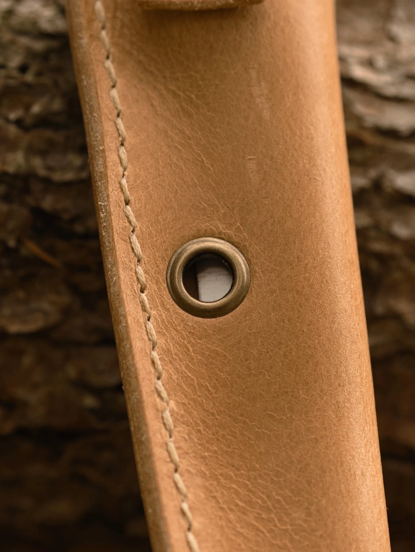 Lederscheide für Mora Garberg & Kansbol Büffelleder Rechts- oder Linksträger mit Belüftungssystem handgefertigt - naturfarbig