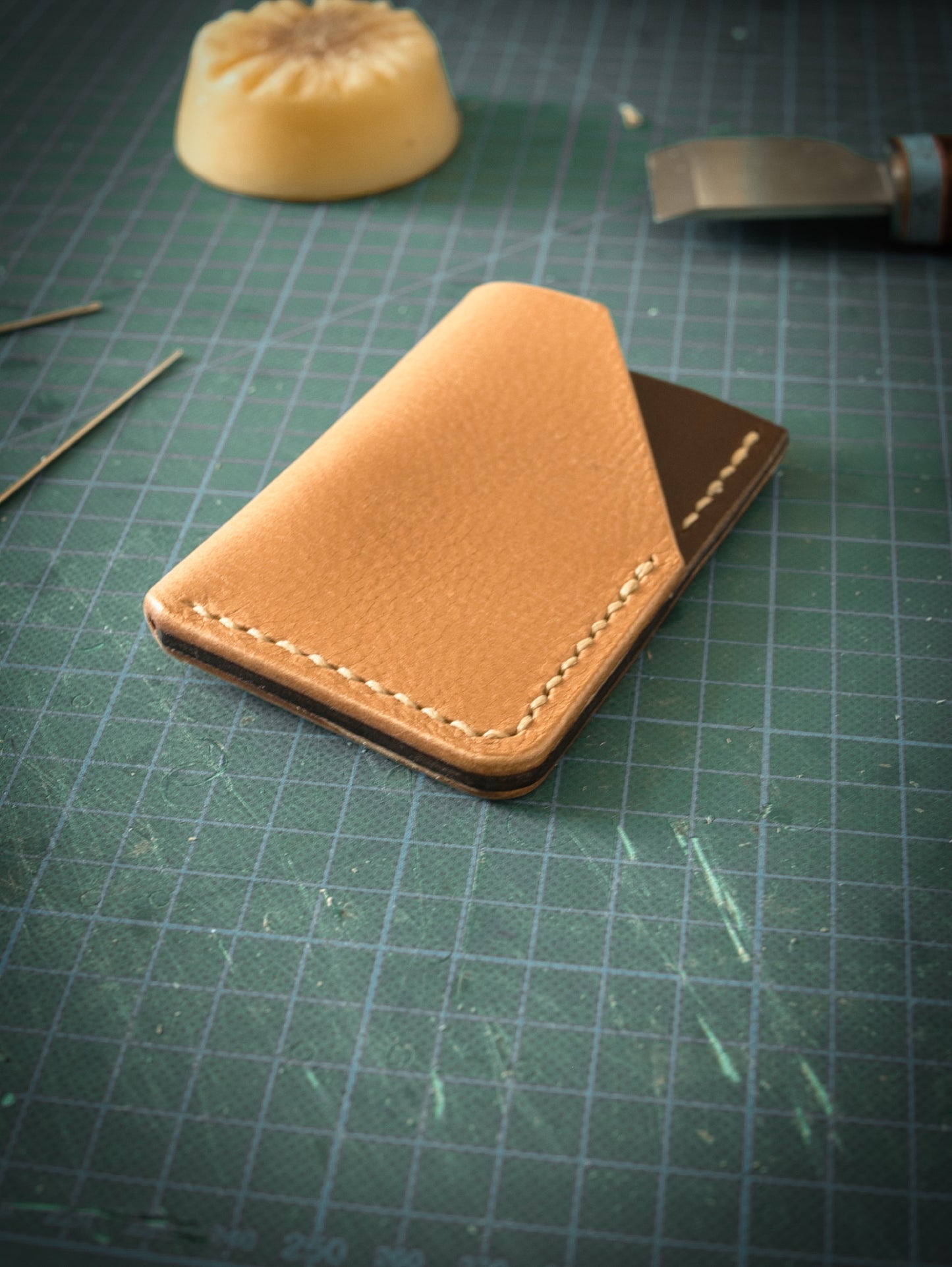 Minimalistisches Wallet aus Büffelleder | handgenähtes Portemonnaie | Kartenhalter