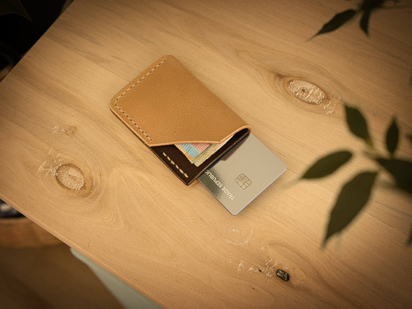 Minimalistisches Wallet aus Büffelleder | handgenähtes Portemonnaie | Kartenhalter