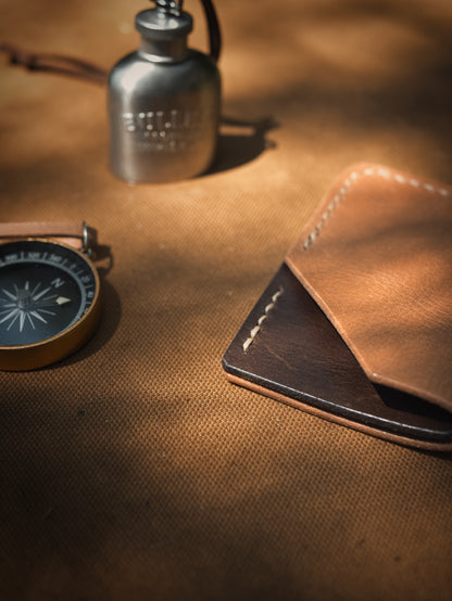 Minimalistisches Wallet aus Büffelleder | handgenähtes Portemonnaie | Kartenhalter