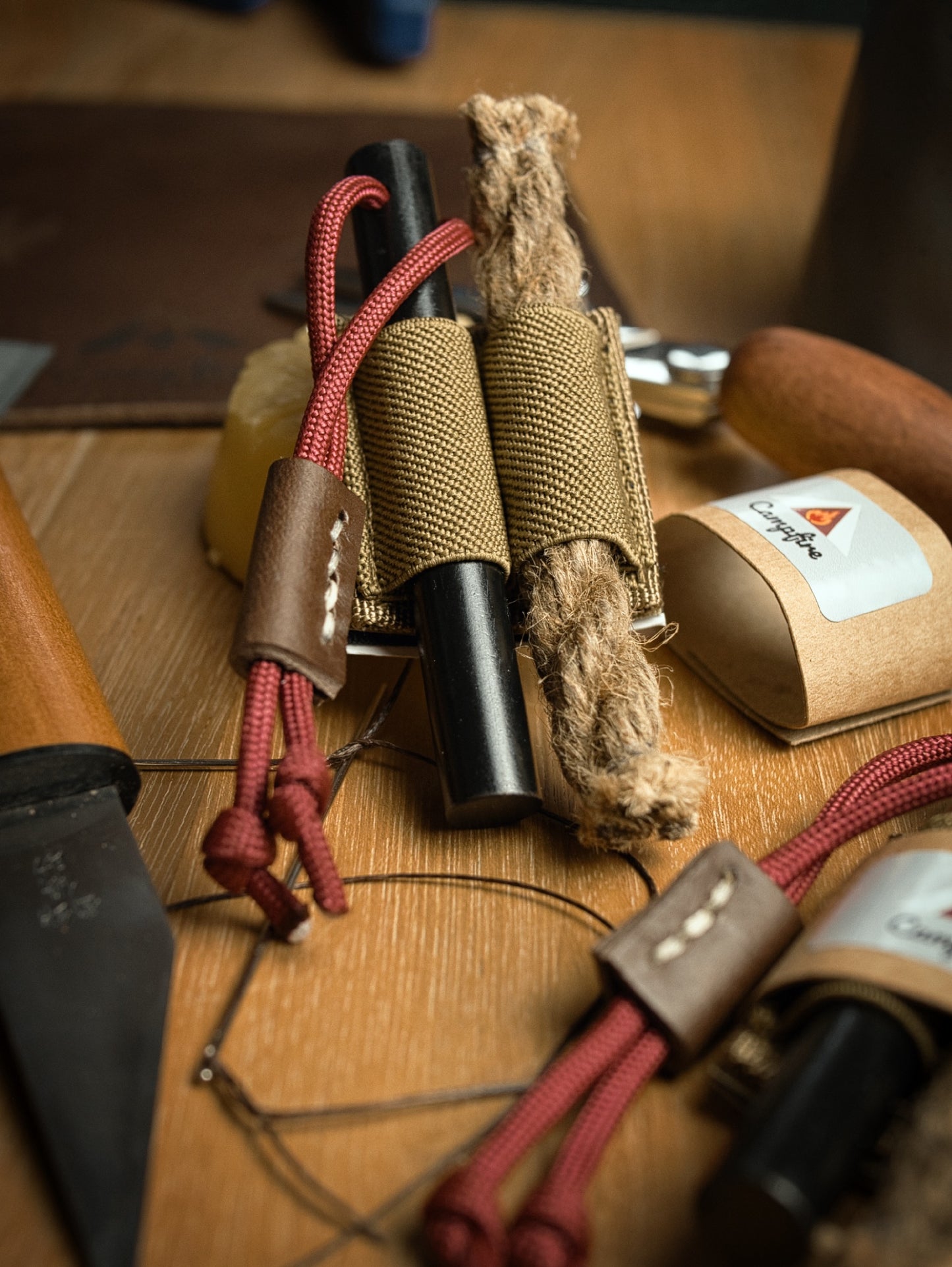 Handgefertigtes Feuerstahl Set im Munitionspatch mit Fat Rope | Outdoor Anzünder Set