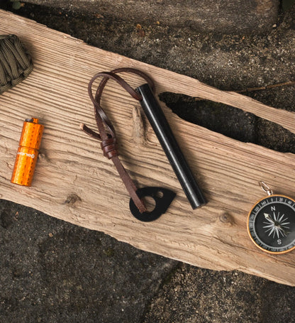 Feuerstahl 100mm – Outdoor Feuerstarter mit Schaber & Lederband | plastikfrei
