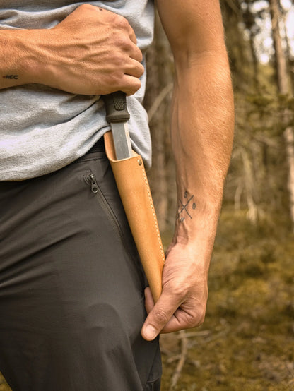 Lederscheide für Mora Garberg & Kansbol Büffelleder Rechts- oder Linksträger mit Belüftungssystem handgefertigt - naturfarbig