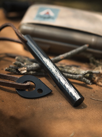 Campfire Rope Kit - Camping Feuer Starter Kit – Feuerstahl mit Hanfseil & wasserdichtem Case