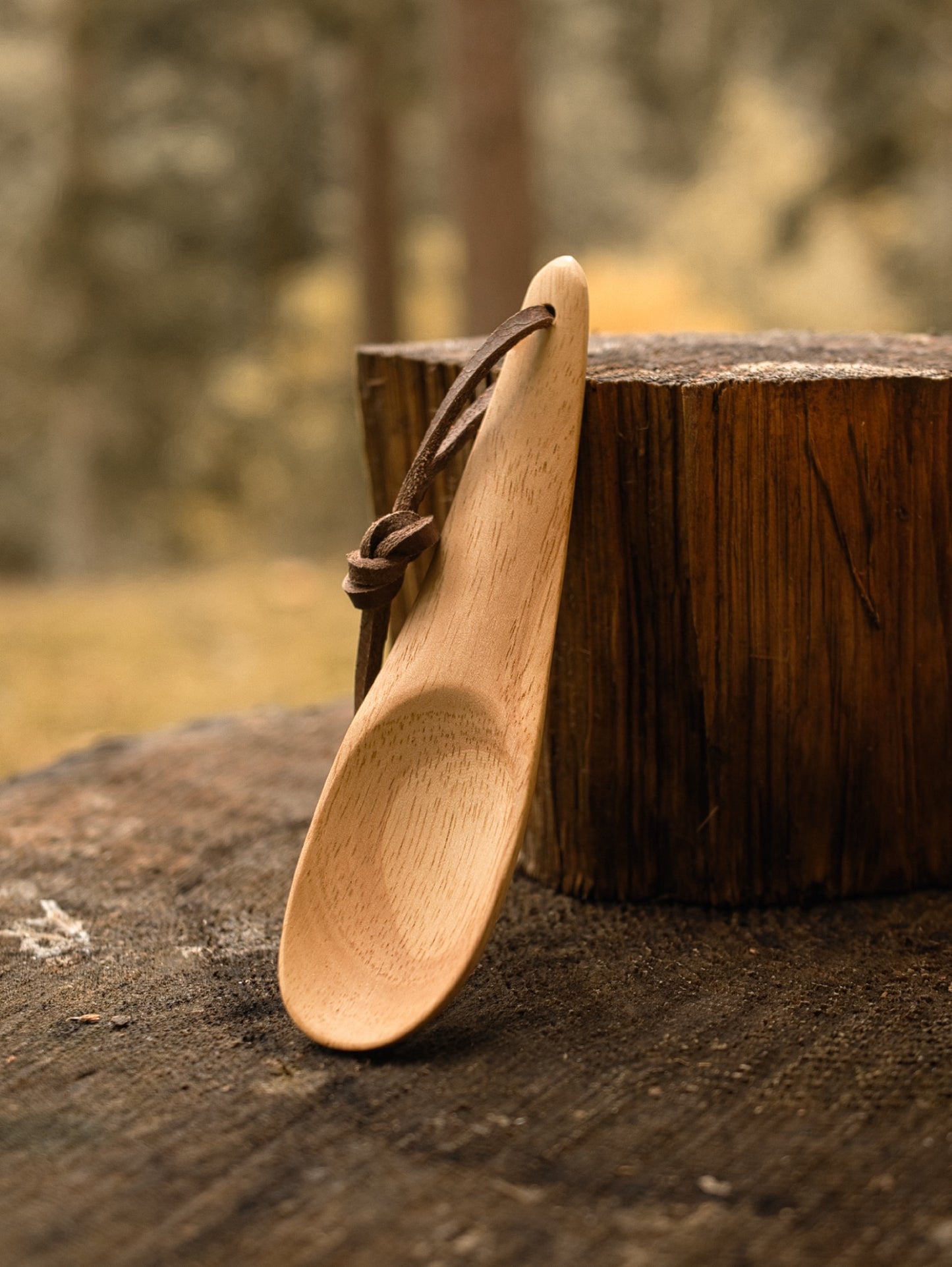 Naturholz Löffel im skandinavischen Stil | Holzlöffel | Campinglöffel | passend zur Kuksa | mit Büffellederband