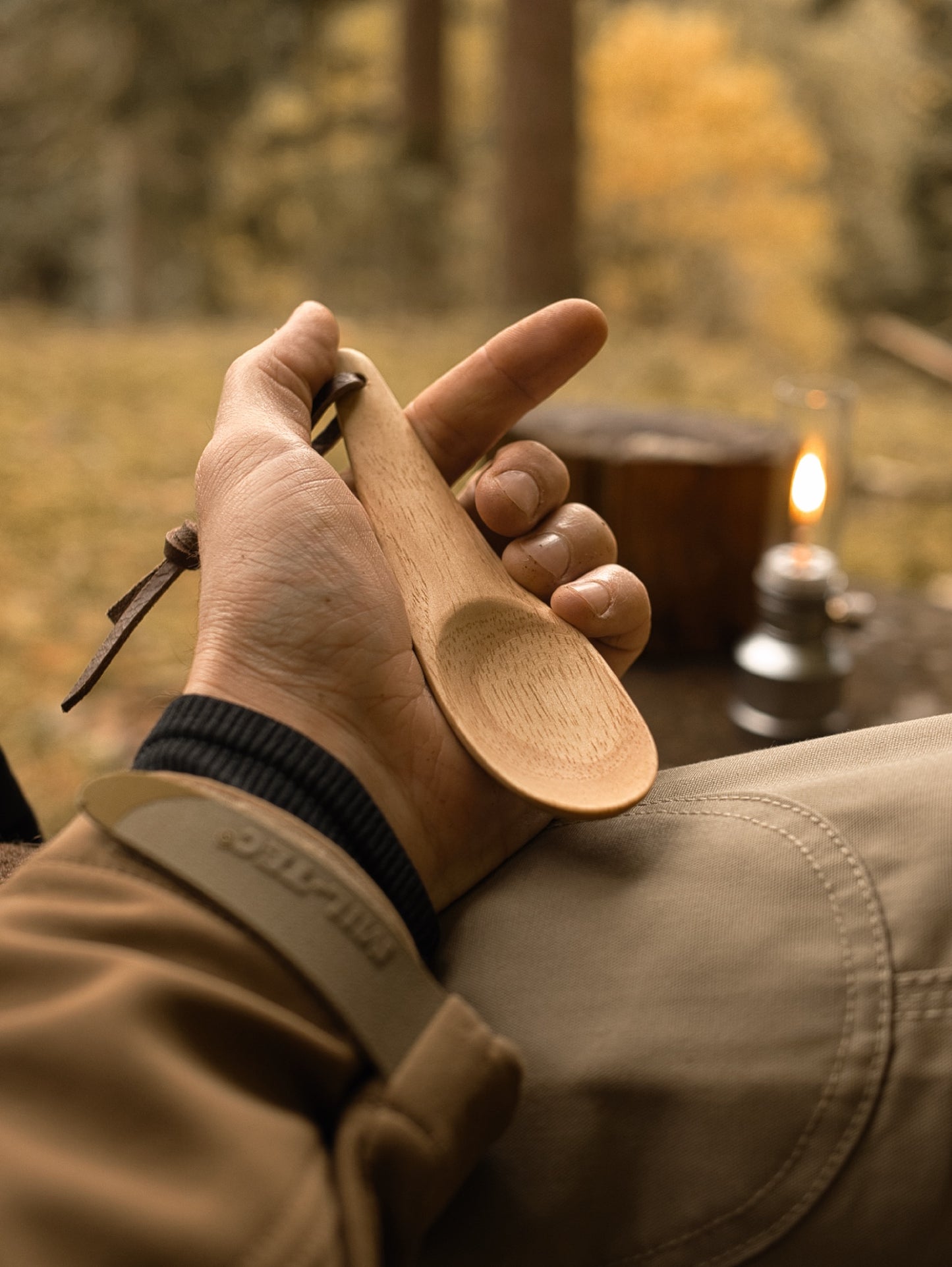Naturholz Löffel im skandinavischen Stil | Holzlöffel | Campinglöffel | passend zur Kuksa | mit Büffellederband