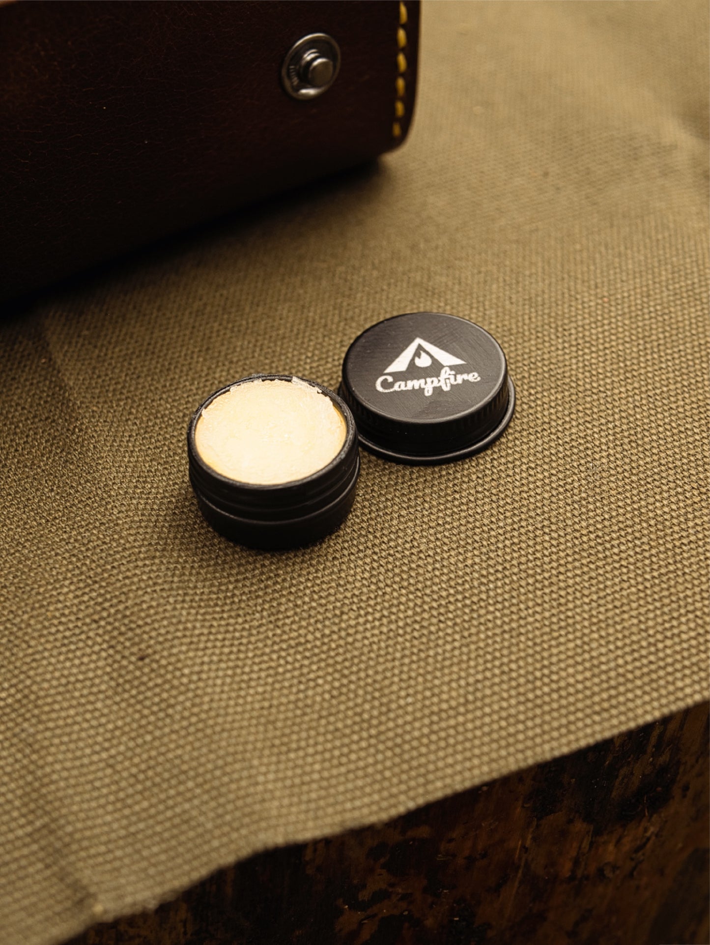 Messer Schärf- und Pflegeset für unterwegs | Schärfstein | Pflegeöl | Abziehleder | Büffelledertasche | Messerschärfset